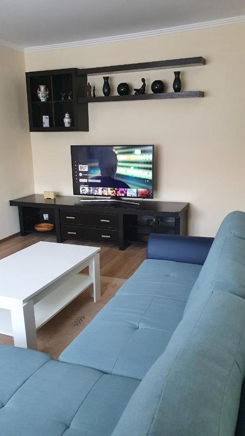 Appartement Apartament Estera à Oradea Extérieur photo