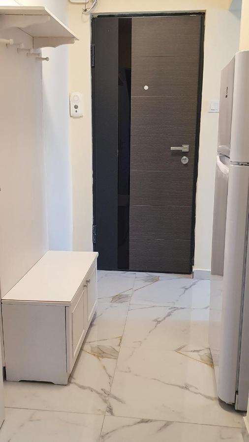 Appartement Apartament Estera à Oradea Extérieur photo